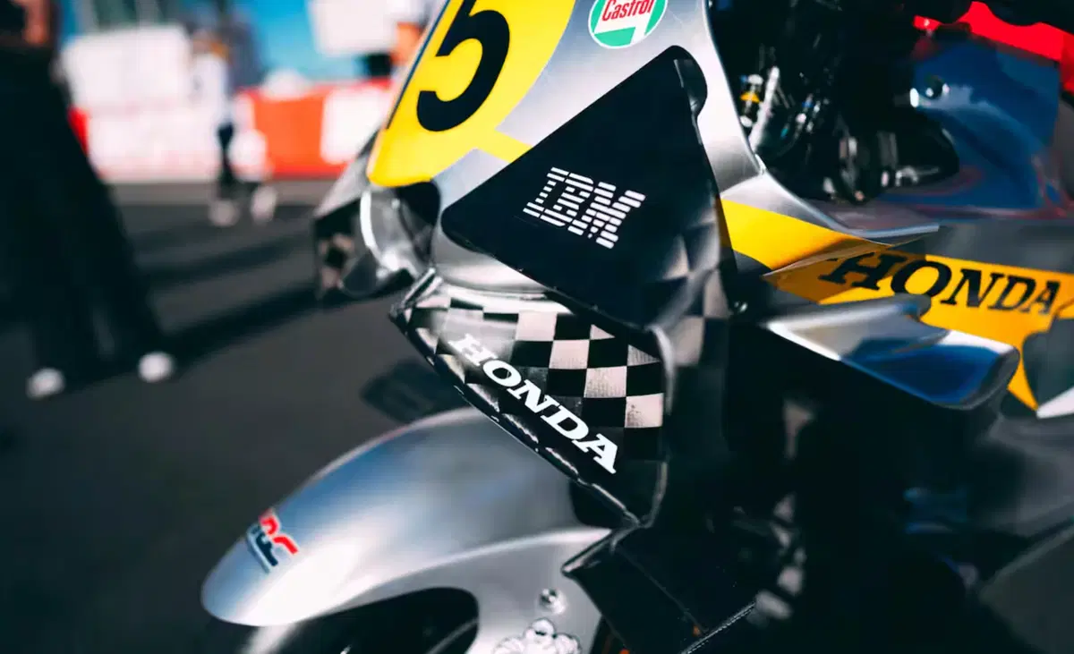 MotoGP 2026, la Honda RC181 500 di Mike Hailwood del 1966 rivive a Motegi  (7)