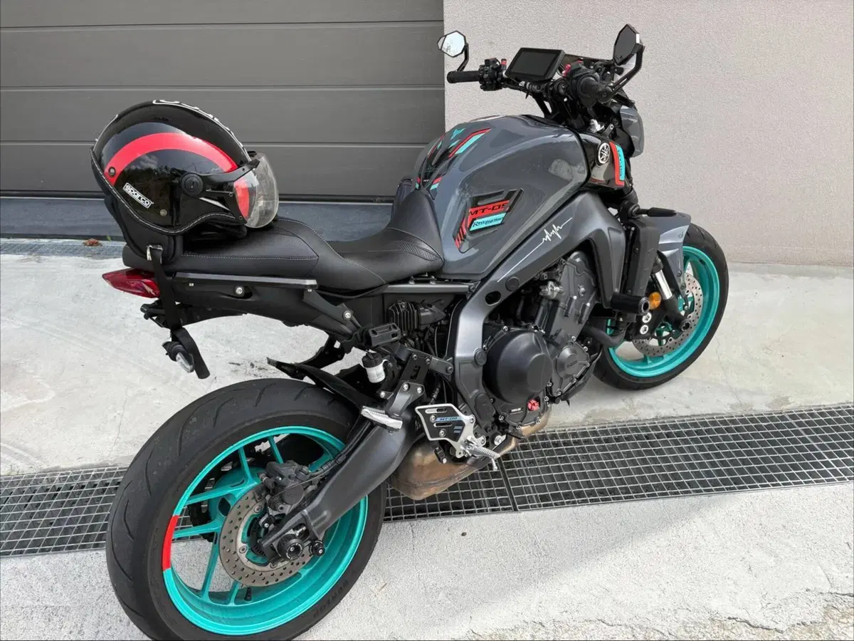 Yamaha MT-09 (2021 - 23) (5)