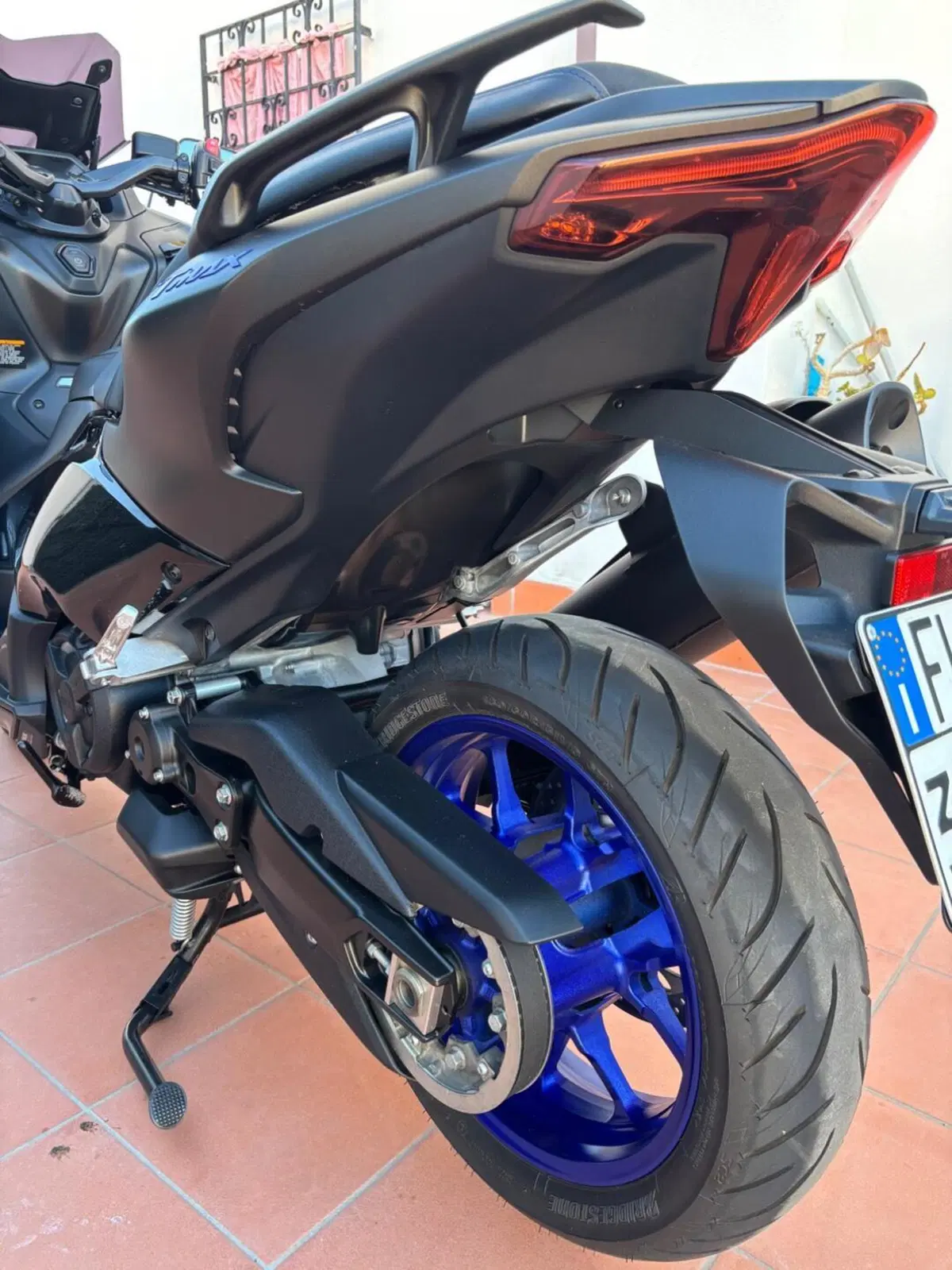 Yamaha T-Max 560 (2022 - 24) (8)