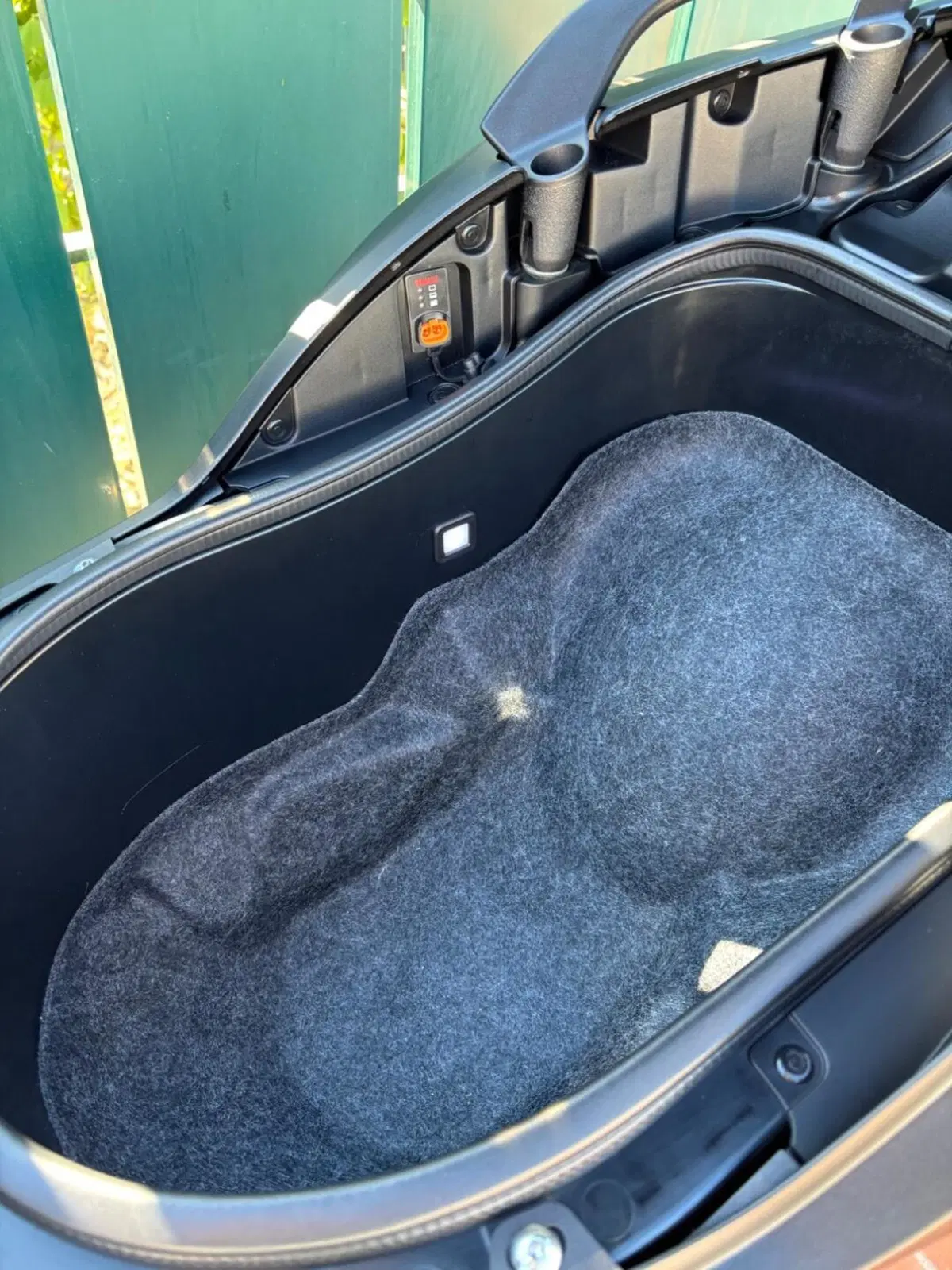 Yamaha T-Max 560 (2022 - 24) (9)
