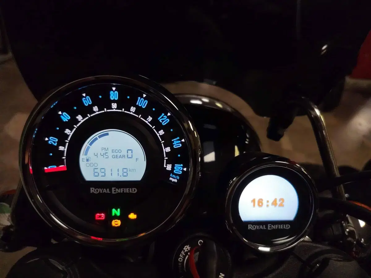 Royal Enfield Meteor 350 (2021 - 26) (5)