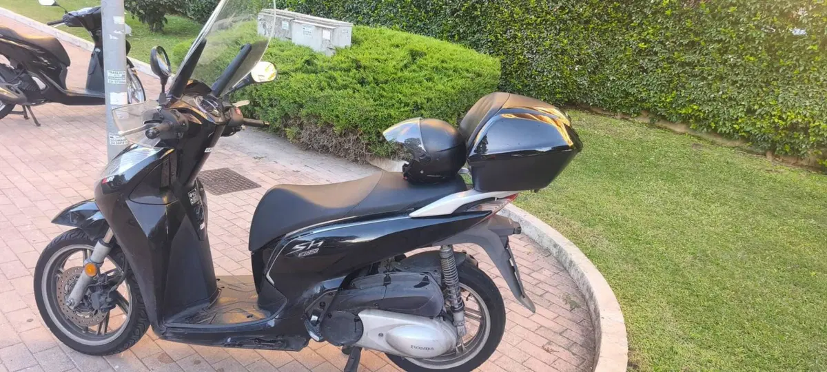 Honda SH 300 i Sport ABS (2018 - 20) (13)