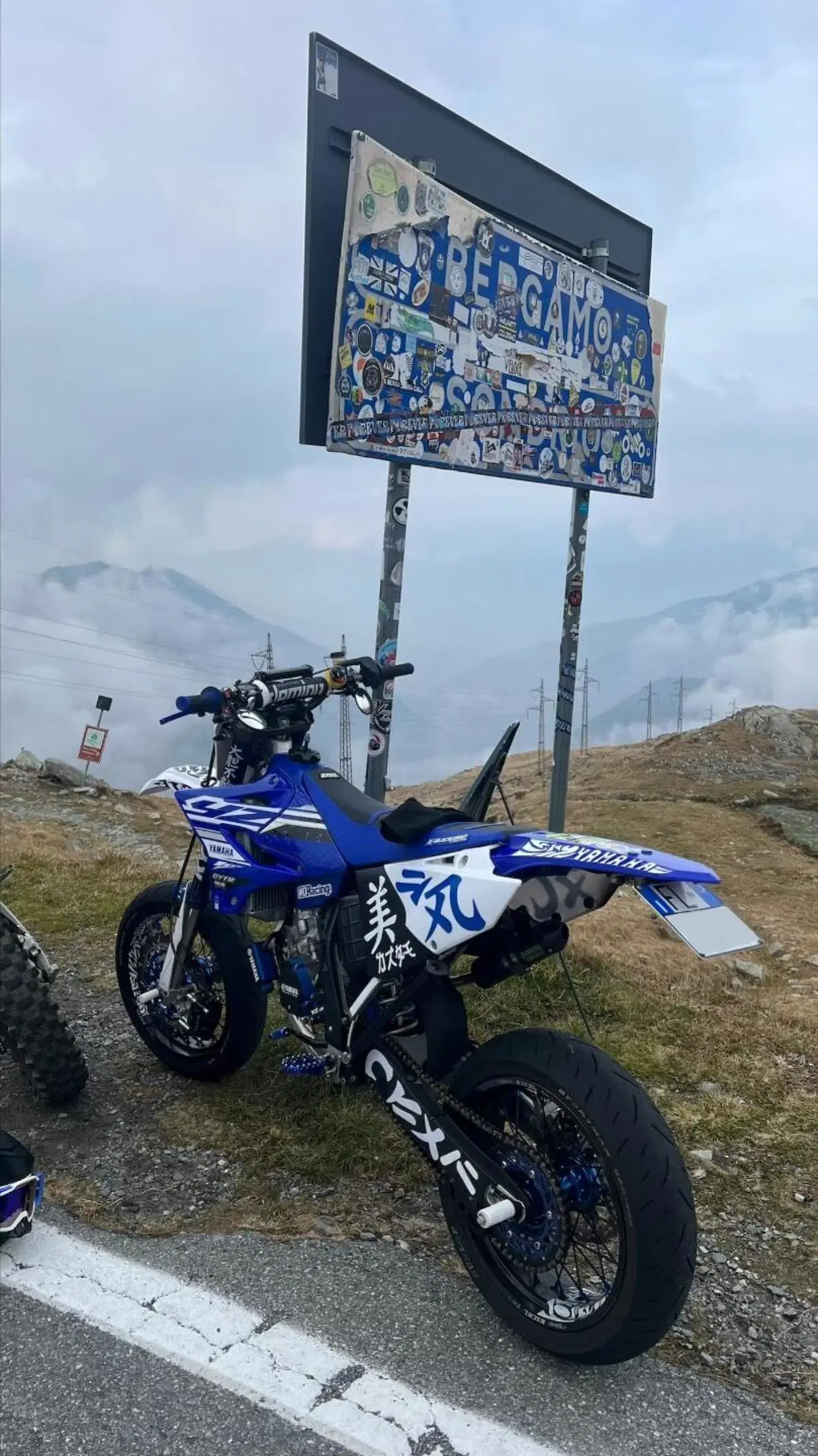 Yamaha YZ 125 (2017) (3)