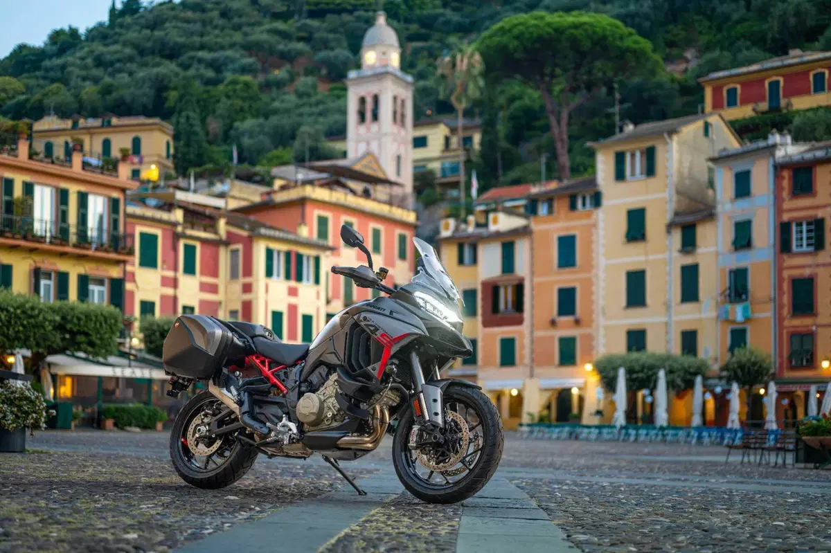 Multistrada Grand Tour: cosa c'è di serie e perché fa gola?