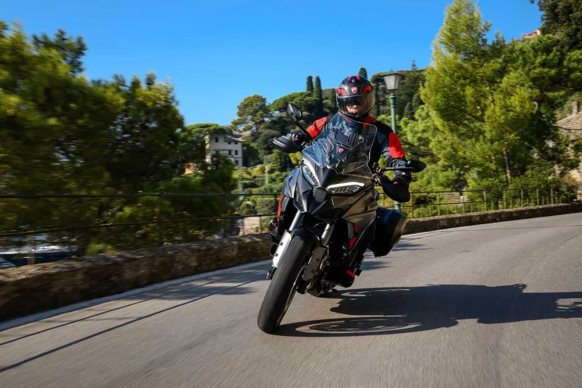 Multistrada Grand Tour: cosa c'è di serie e perché fa gola? (16)