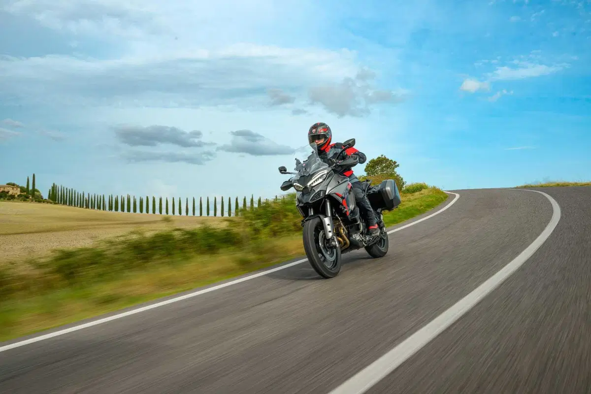 Multistrada Grand Tour: cosa c'è di serie e perché fa gola? (18)