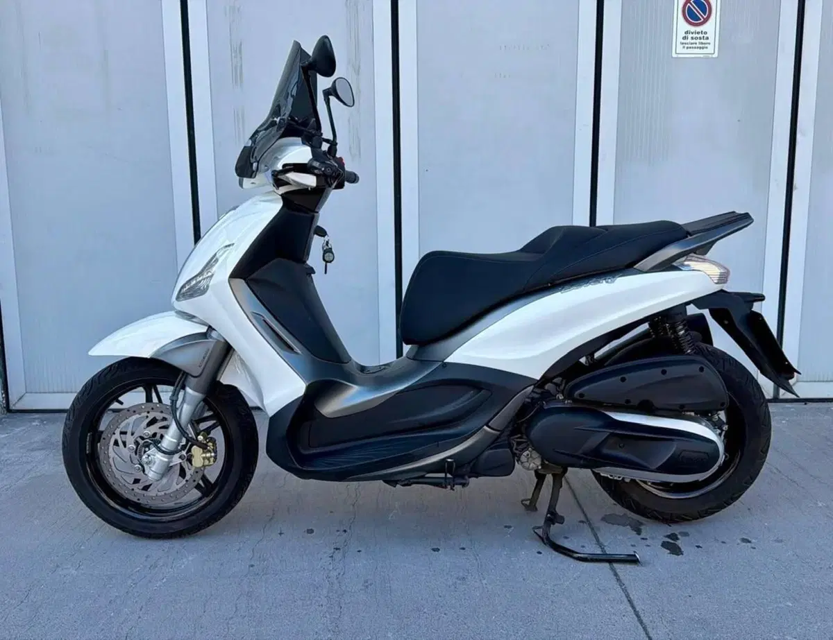 Piaggio Beverly 350 Police ABS-ASR (2018 - 20) (3)