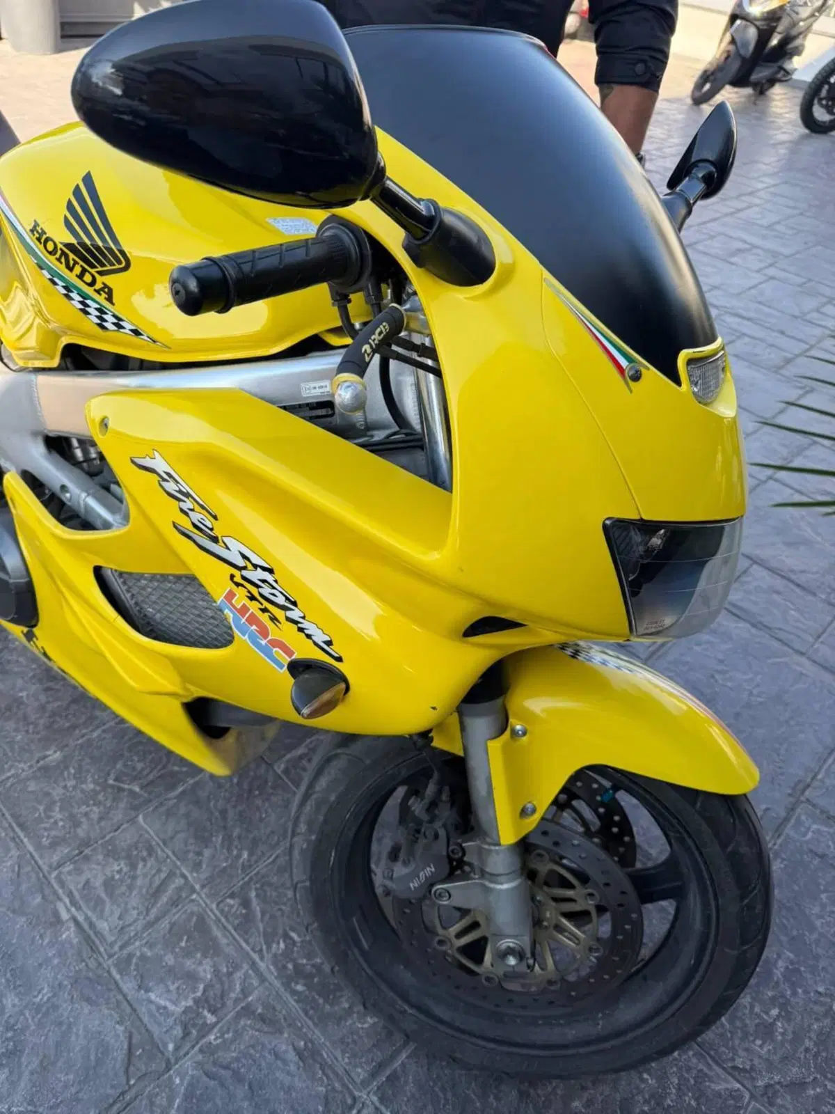 Honda VTR 1000 F Firestorm (2001 - 07) (3)