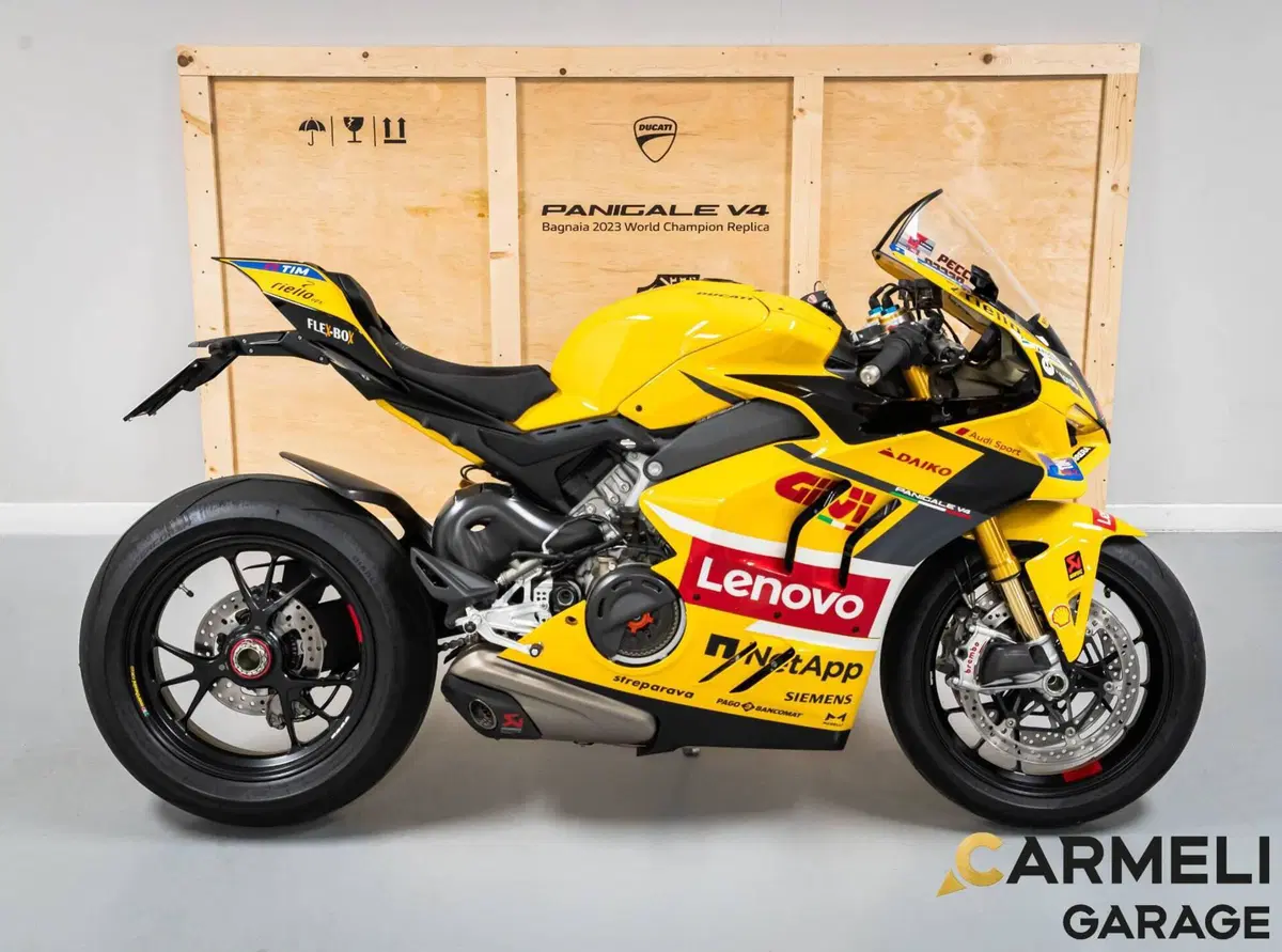 Ducati Panigale V4 Bagnaia 2023 World Champion Replica (2024)
