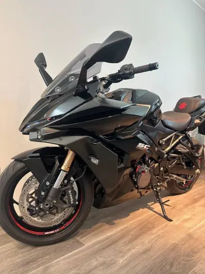 Suzuki GSX-S1000GT (2022 - 24) usata
