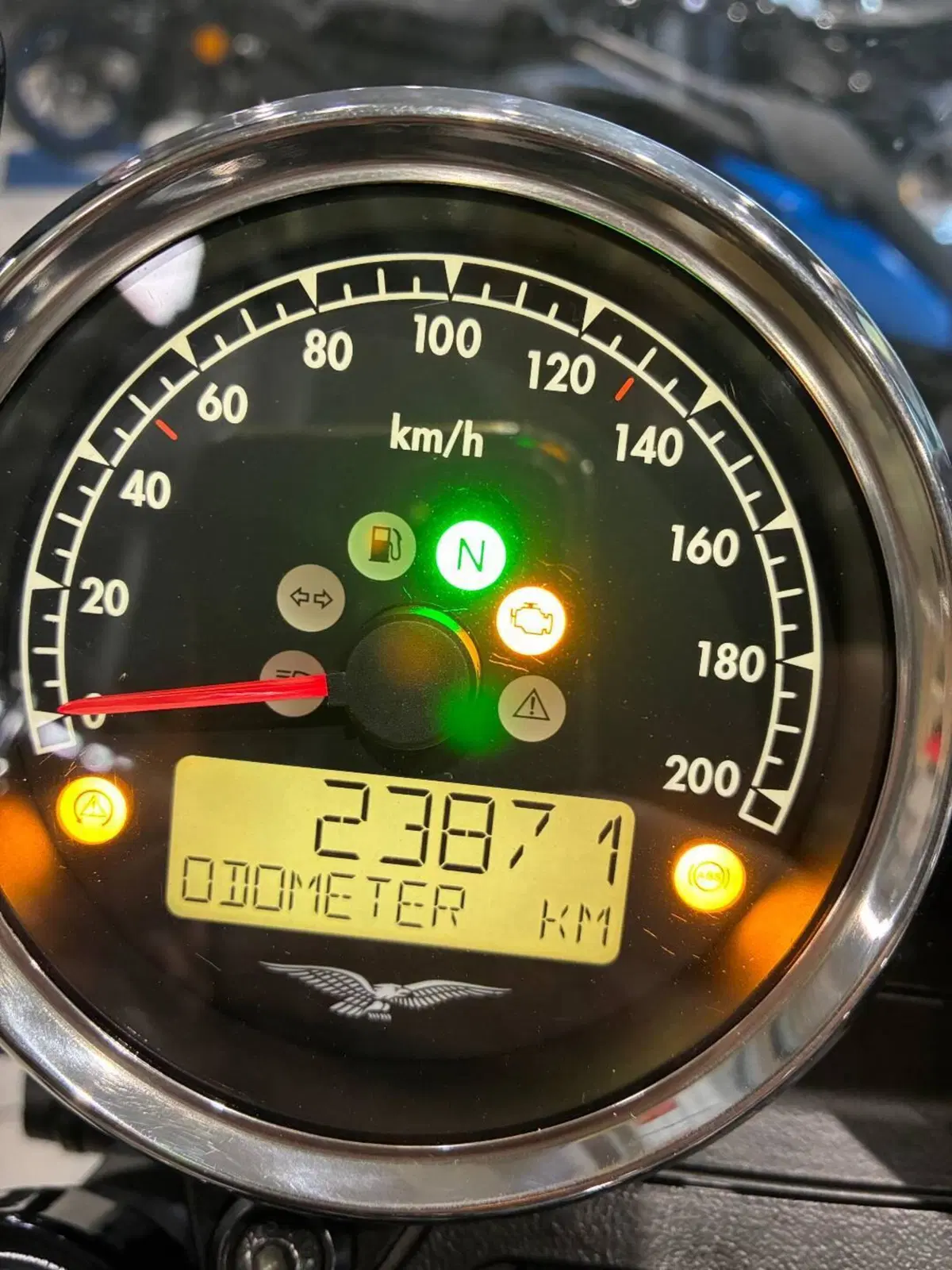 Moto Guzzi V7 Special (2021 - 24) (10)