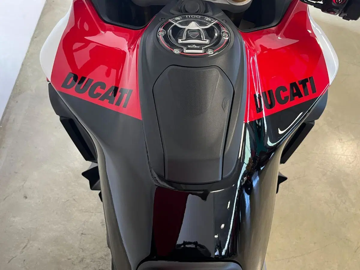 Ducati Multistrada V4 Pikes Peak (2021 - 24) (11)
