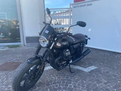 Moto Guzzi V7 III Stone (2017 - 20) usata
