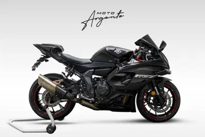 Yamaha YZF R7 (2021 - 25) usata