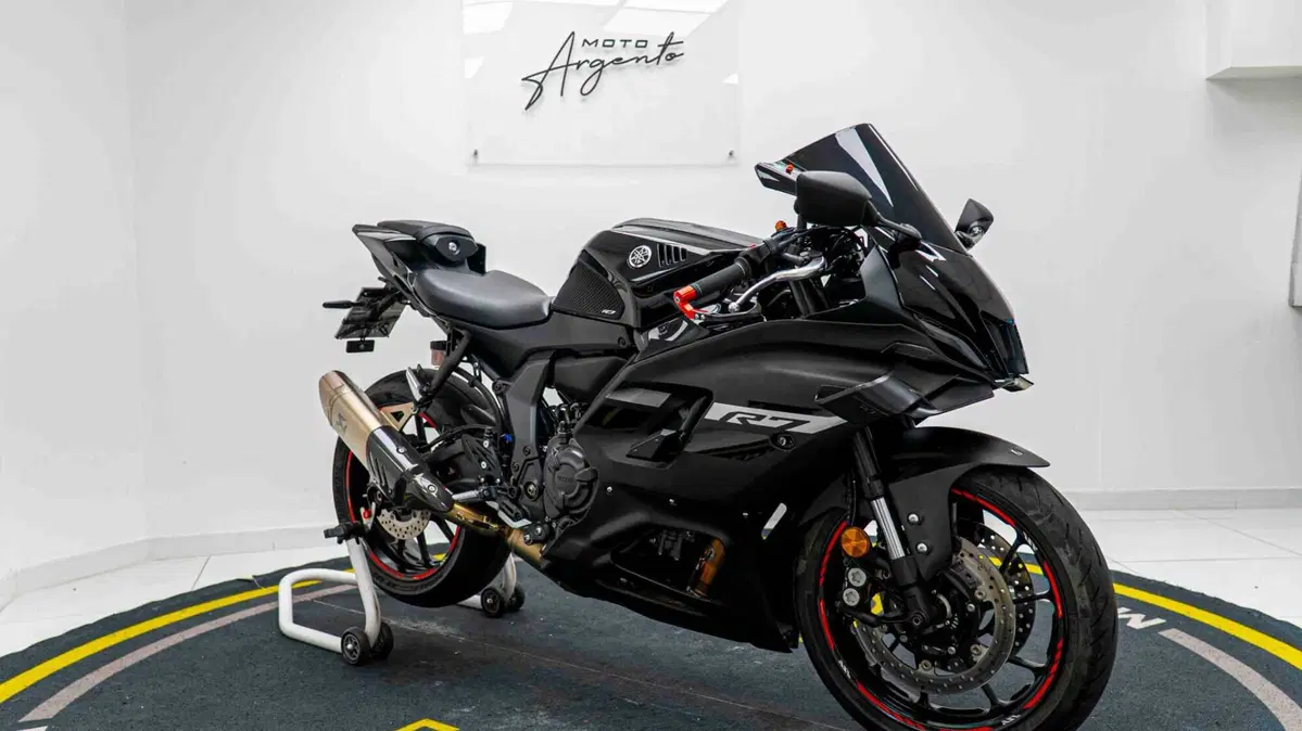 Yamaha YZF R7 (2021 - 25) (5)