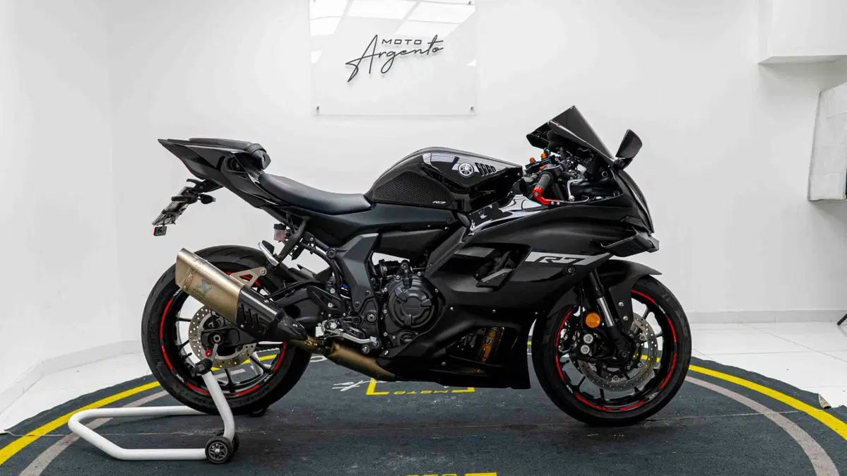 Yamaha YZF R7 (2021 - 25) (6)