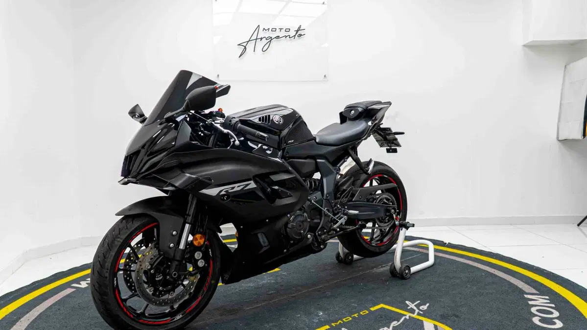 Yamaha YZF R7 (2021 - 25) (11)