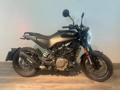 Husqvarna Svartpilen 401 (2021 - 23) usata
