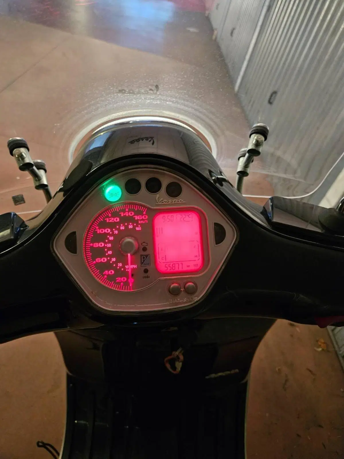 Vespa GTS 250 i.e. (2)
