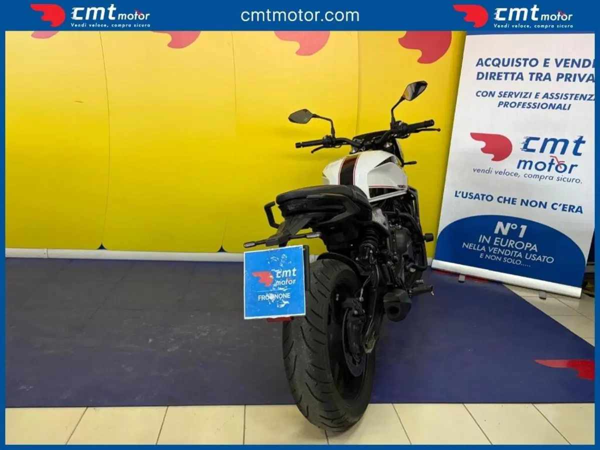Moto Morini SEIEMMEZZO STR (2022 - 26) (4)