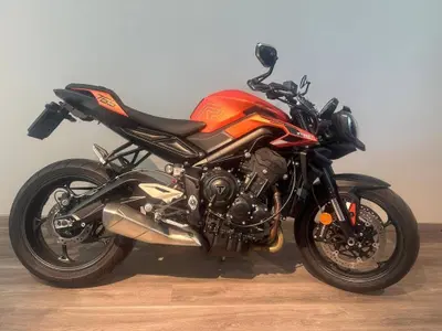 Triumph Street Triple 765 R (2023 - 26) usata