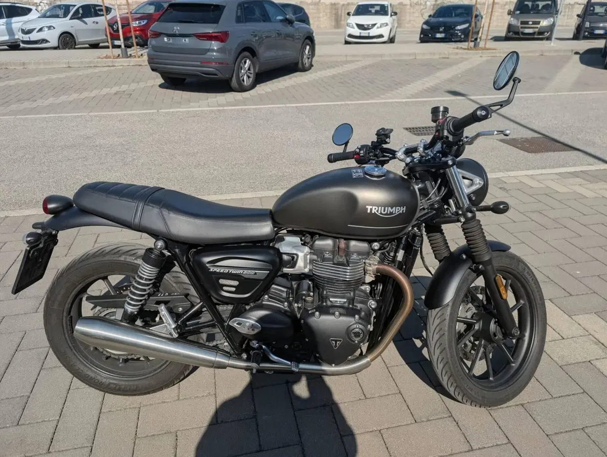 Triumph Speed Twin 900 (2023 - 24) (2)