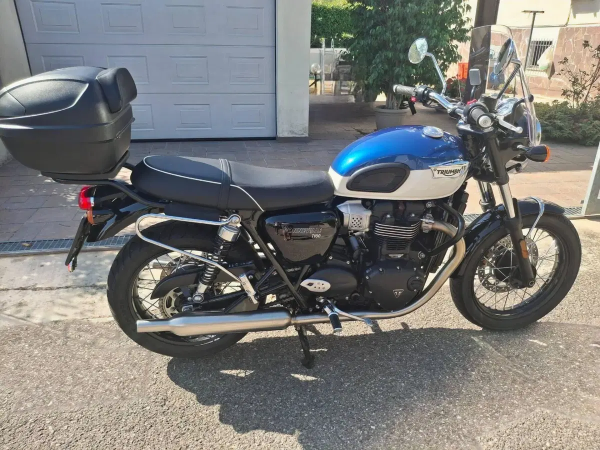 Triumph Bonneville T100 (2021 - 25) (3)