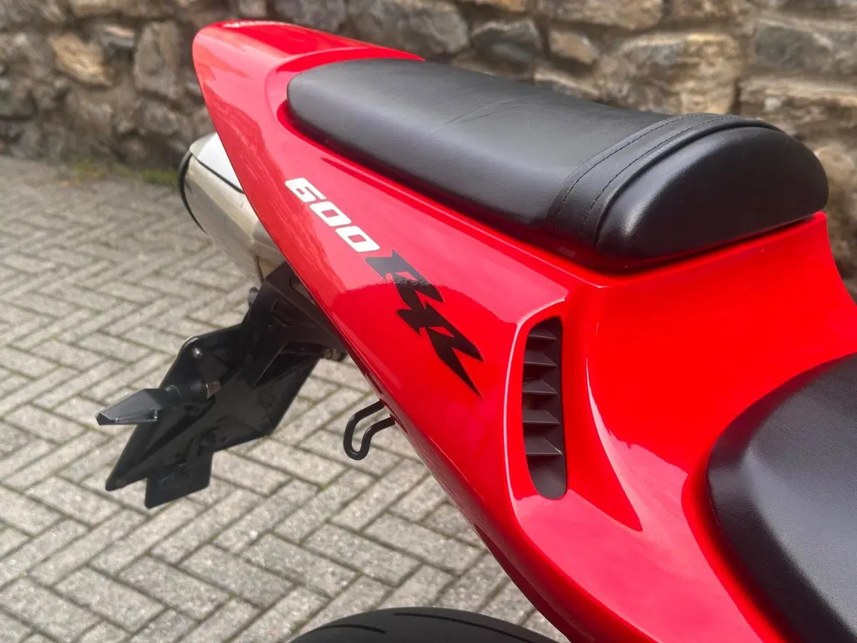 Honda CBR 600 RR (2003 - 04) (3)