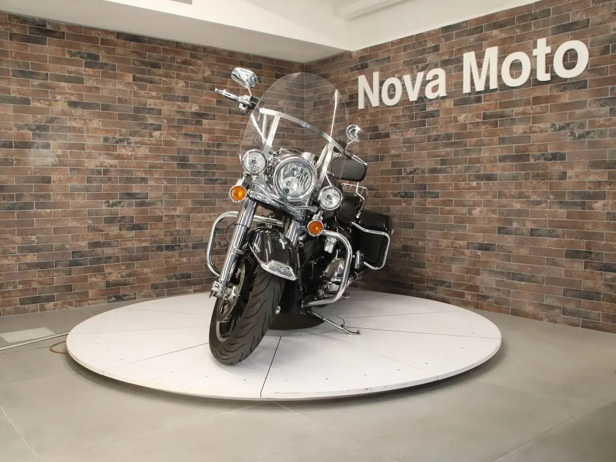 Harley-Davidson 107 Road King (2017) - FLHR (6)