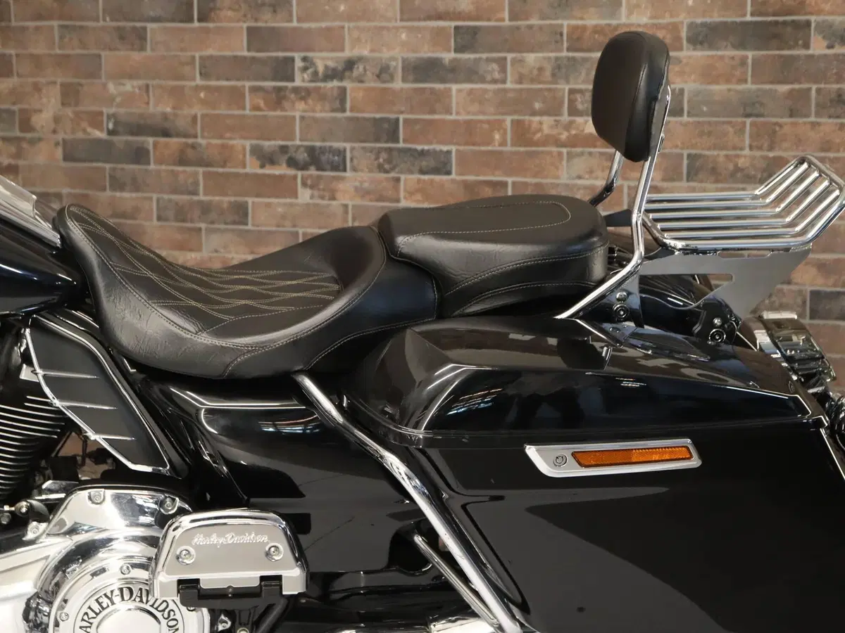 Harley-Davidson 107 Road King (2017) - FLHR (17)
