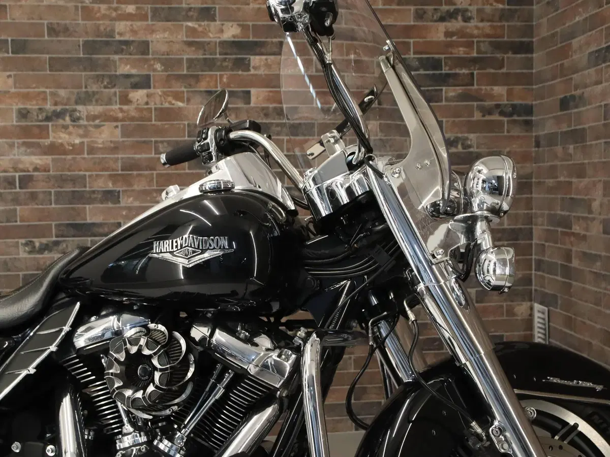 Harley-Davidson 107 Road King (2017) - FLHR (10)