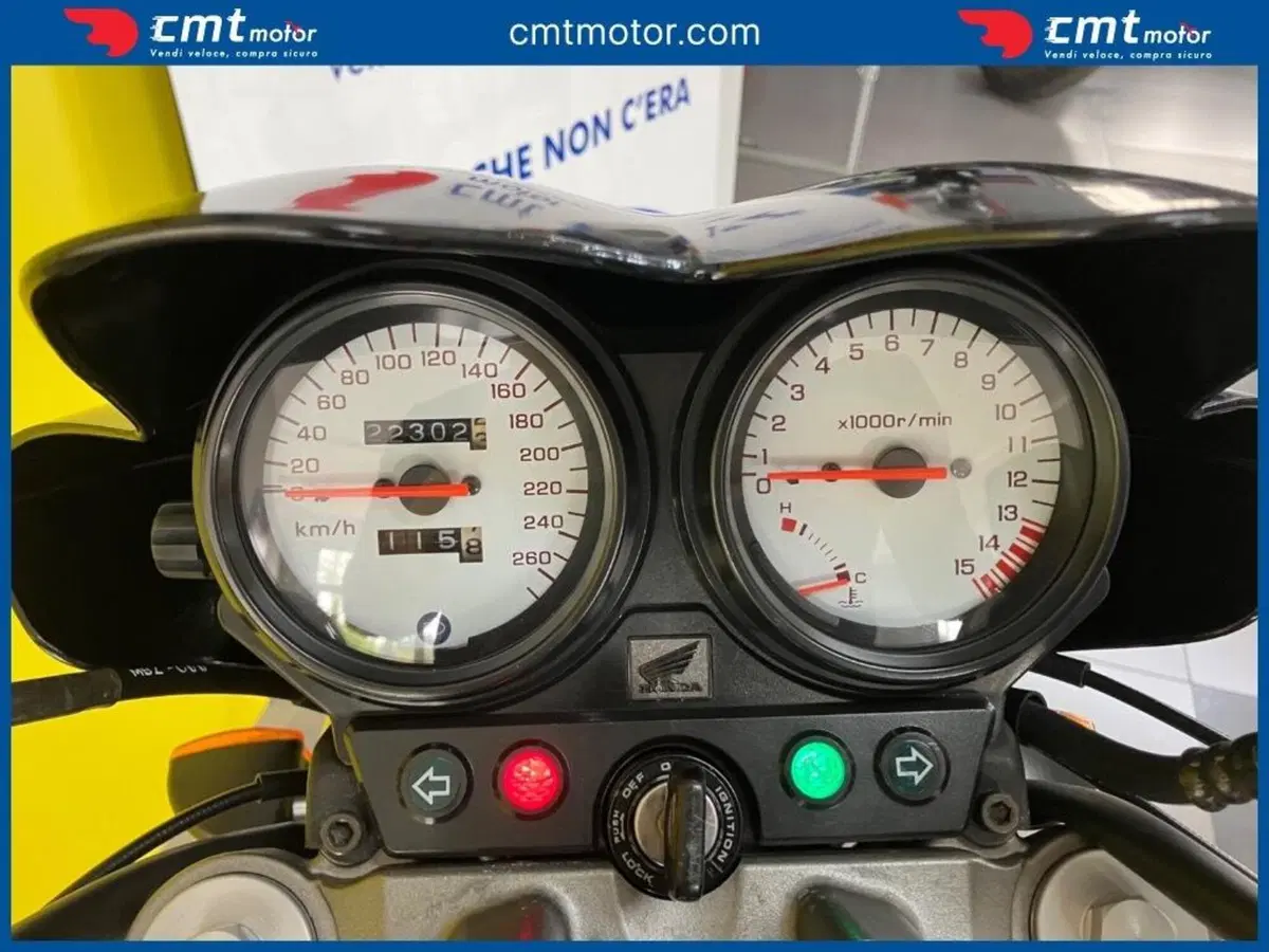 Honda Hornet 600 (2003 - 04) (5)
