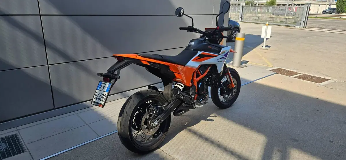 KTM 390 SMC R (2025 - 26) (3)