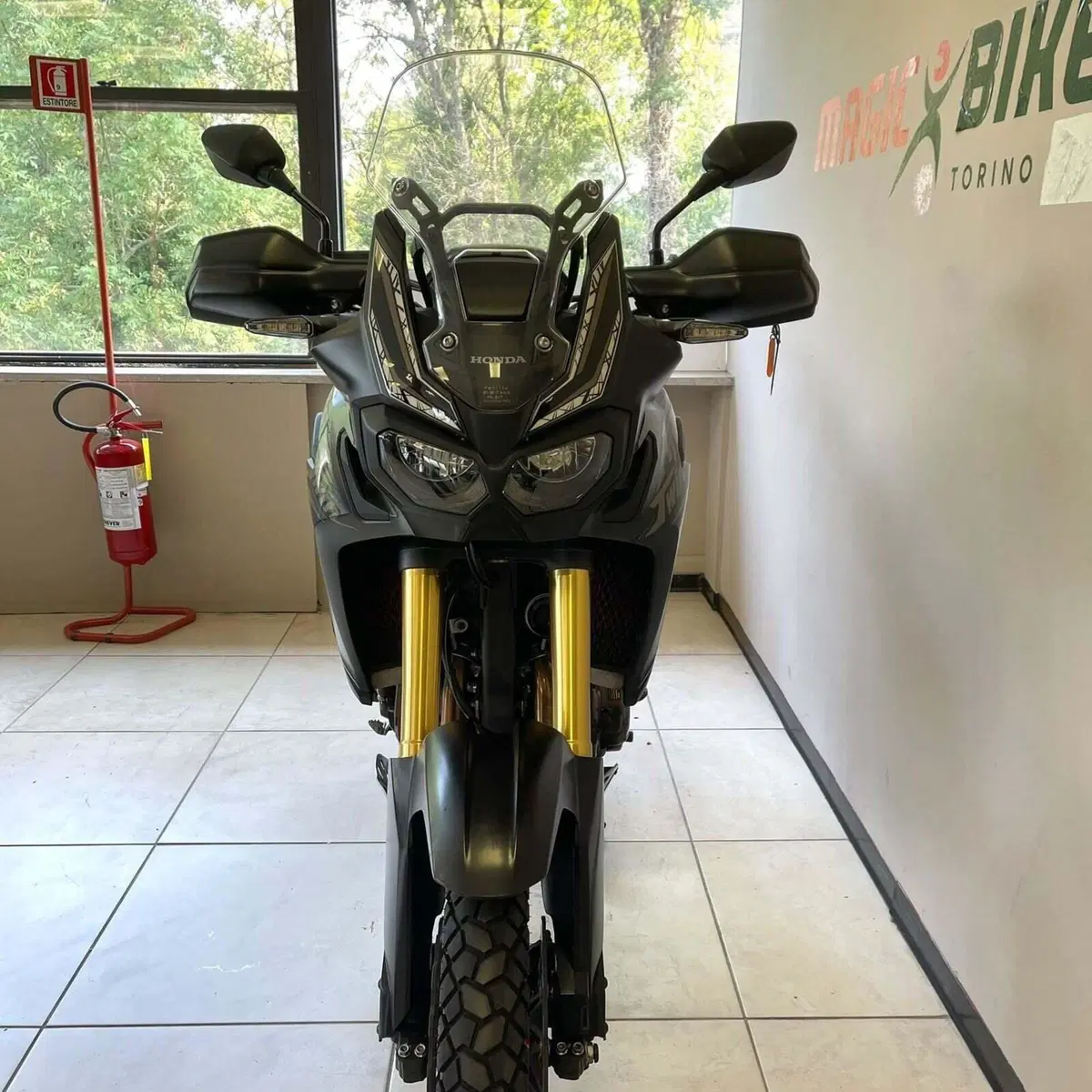 Honda Africa Twin CRF 1000L (2016 - 17) (4)