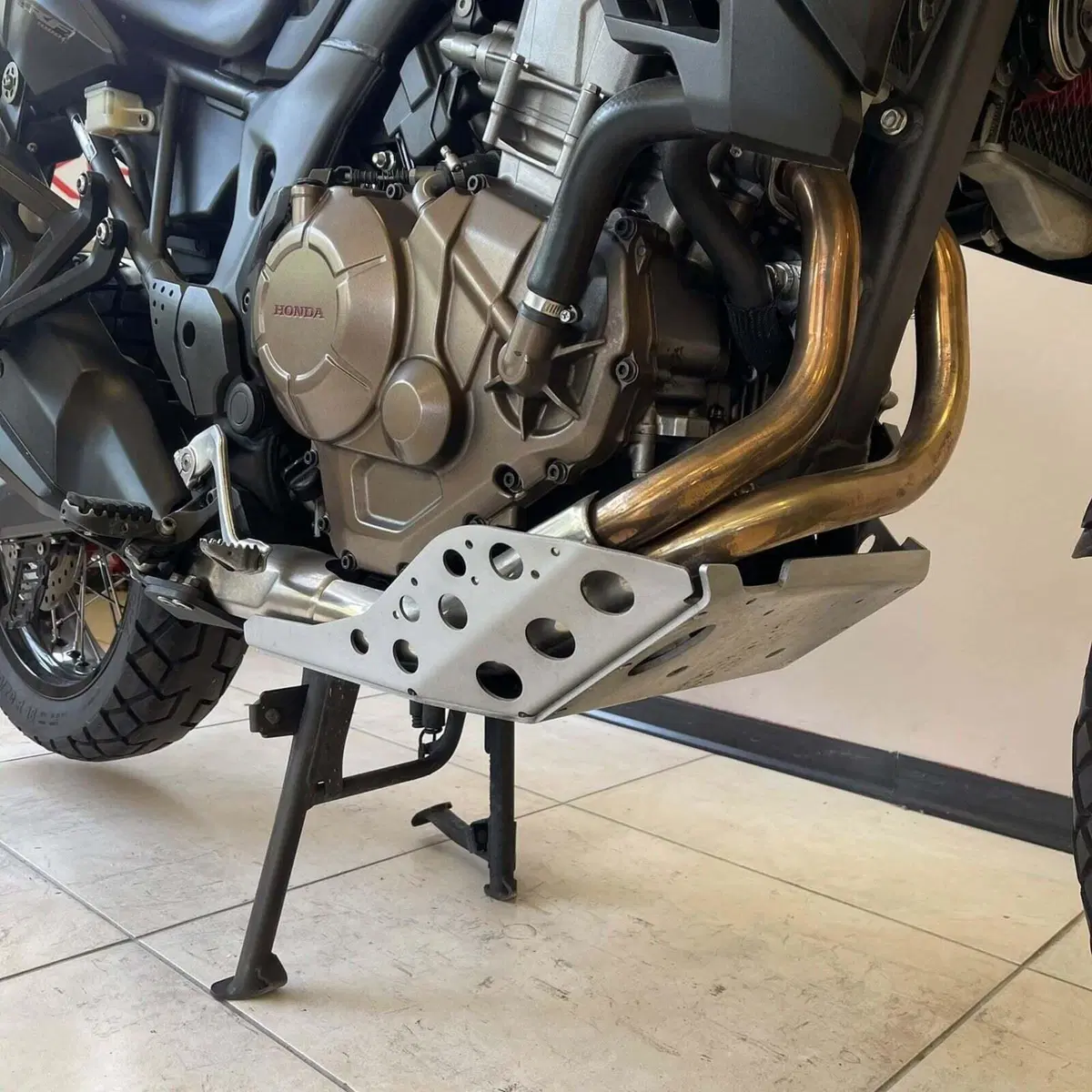 Honda Africa Twin CRF 1000L (2016 - 17) (7)