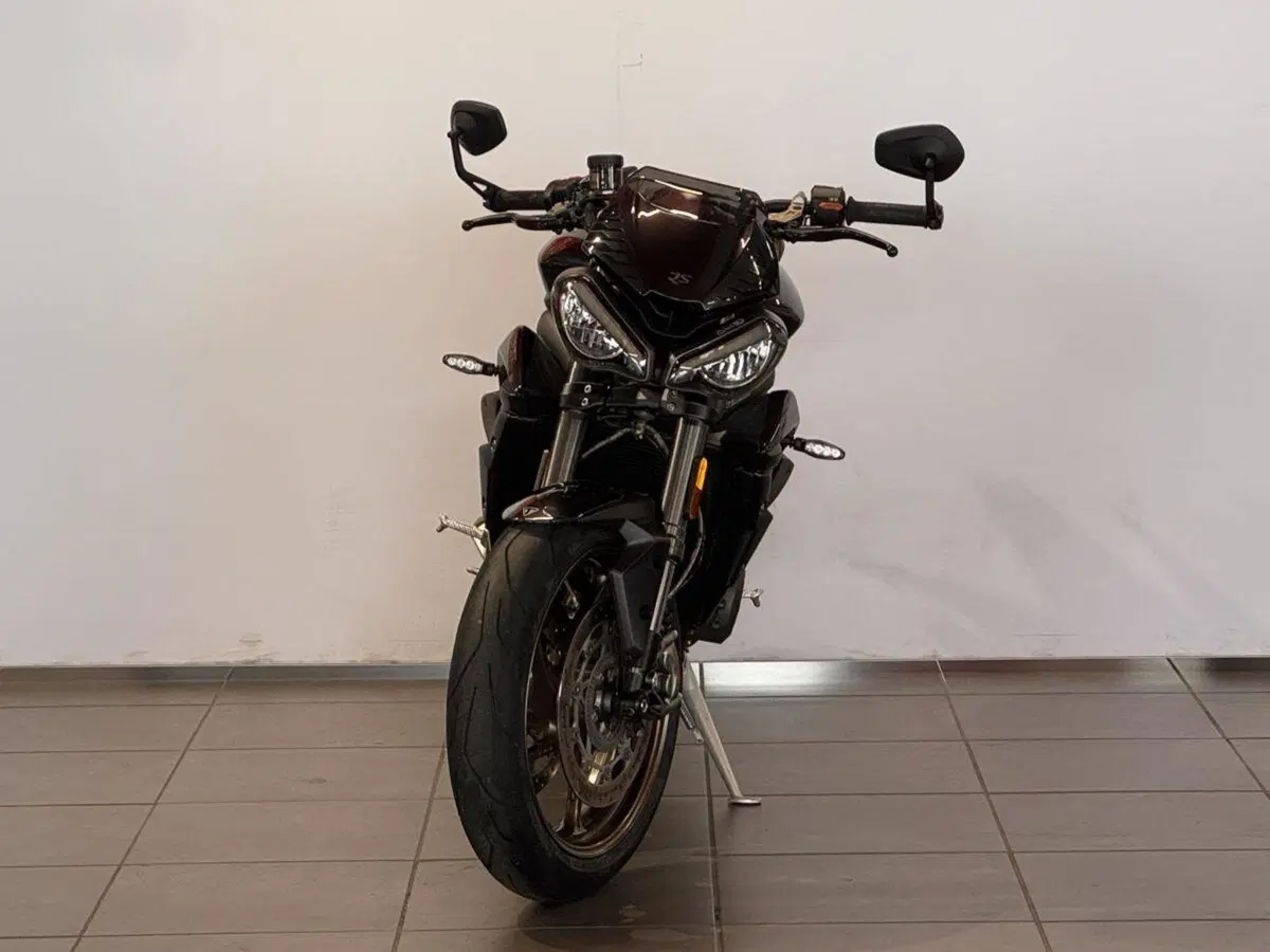 Triumph Street Triple RS (2020 - 22) (2)