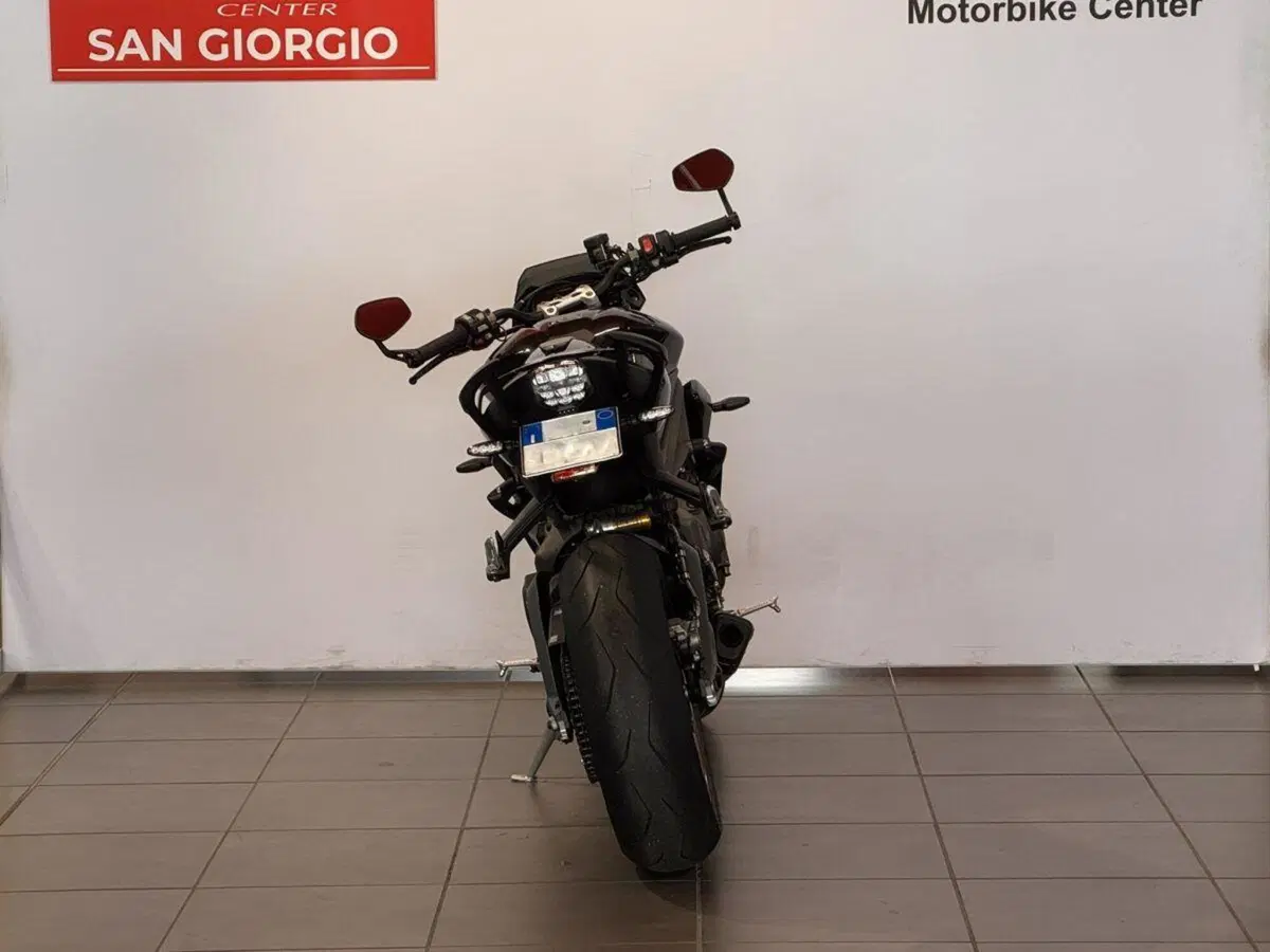 Triumph Street Triple RS (2020 - 22) (4)