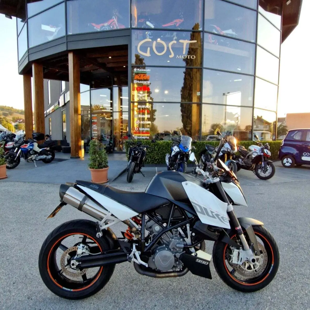 KTM 990 Super Duke (2007 - 11)