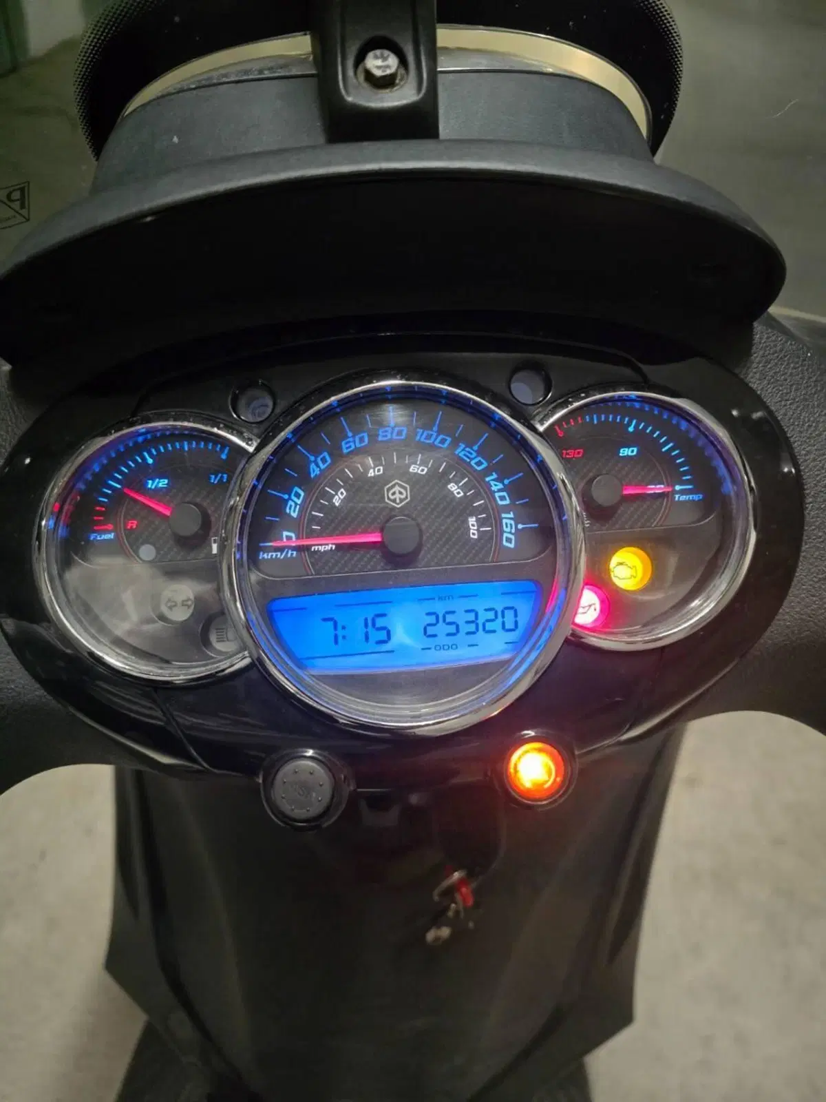 Piaggio Beverly 300 i.e. Police ABS-ASR (2017 - 20) (2)
