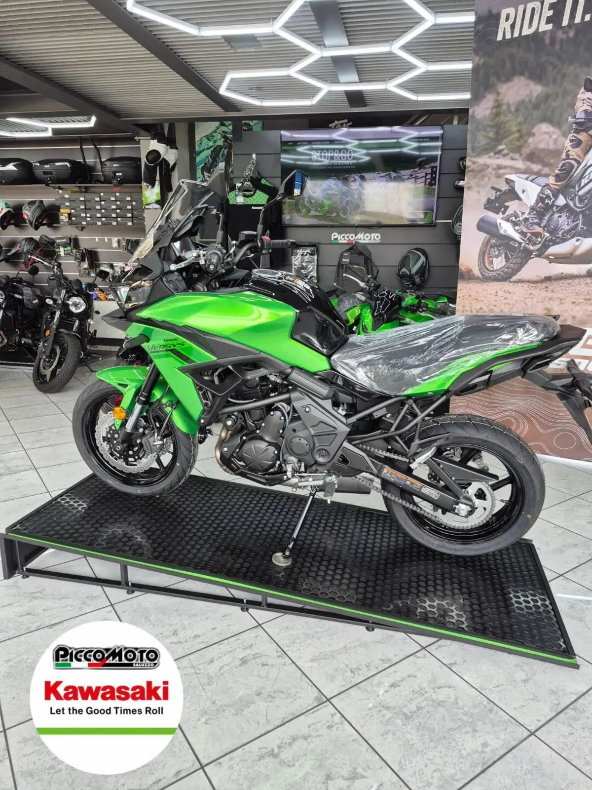 Kawasaki Versys 650 SE (2017) (3)