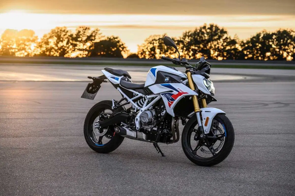 Nuova BMW F 450 R: tutto quello che c'è da sapere sulla nuova naked per patente A2