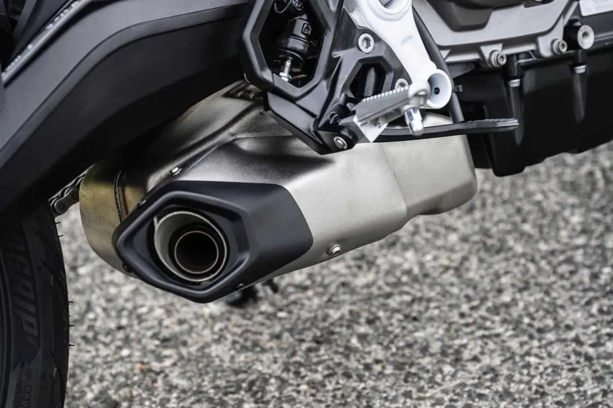 Nuova BMW F 450 R: tutto quello che c'è da sapere sulla nuova naked per patente A2 (6)