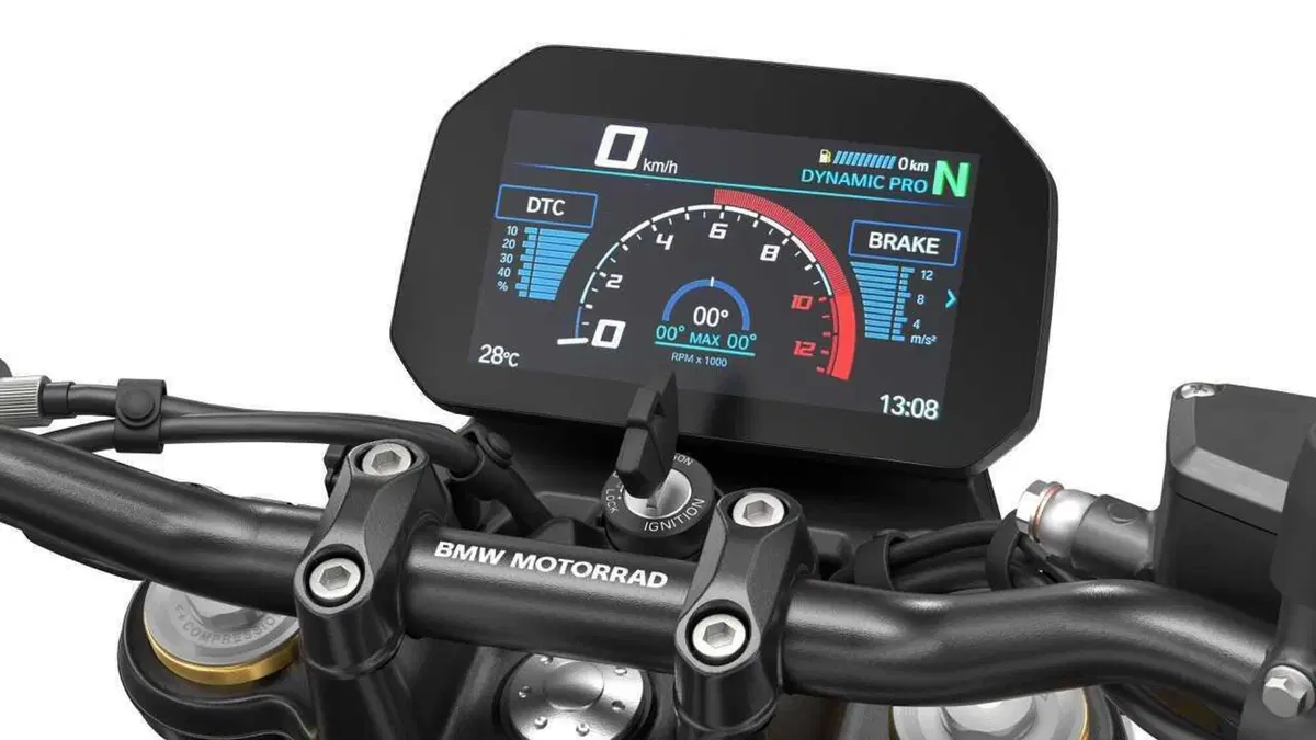 Nuova BMW F 450 R: tutto quello che c'è da sapere sulla nuova naked per patente A2 (20)