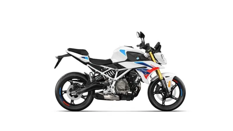 La nuova BMW F 450 R
