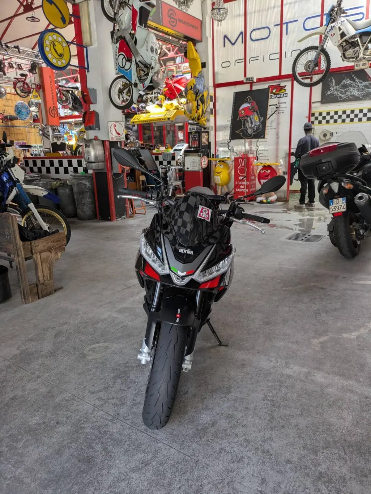 Aprilia Tuono 660 Factory (2022 - 24) (2)