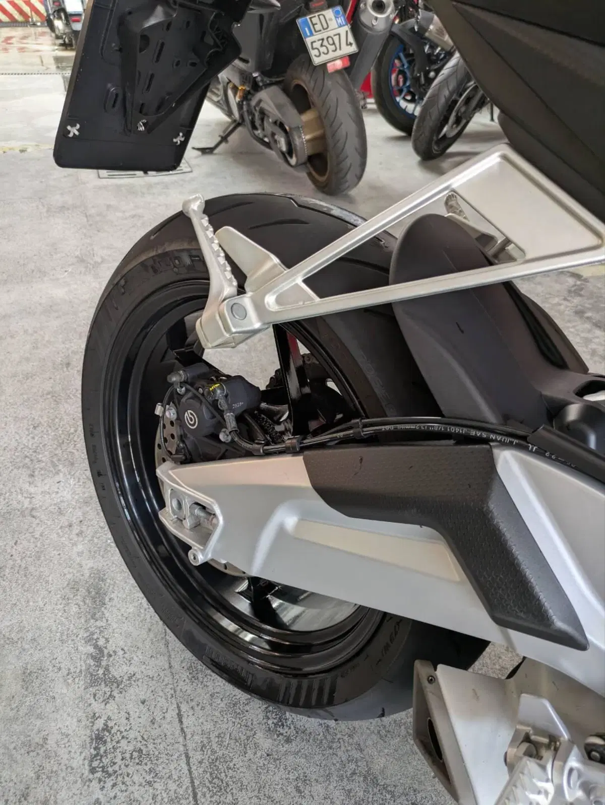 Aprilia Tuono 660 Factory (2022 - 24) (5)
