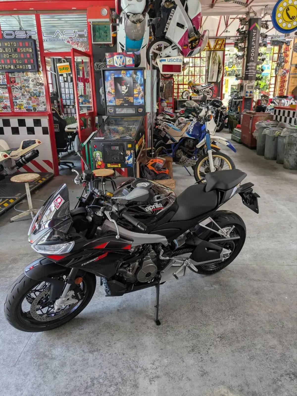 Aprilia Tuono 660 Factory (2022 - 24) (8)