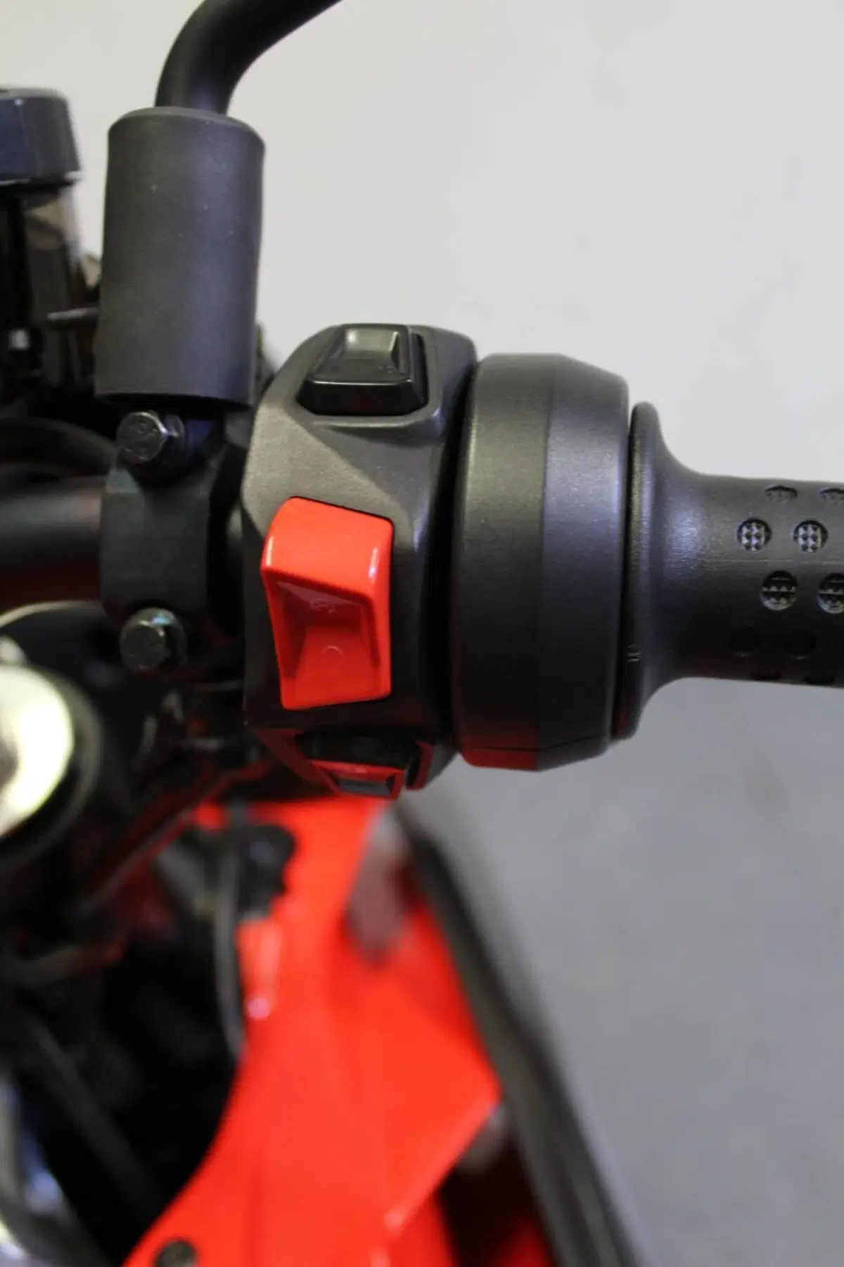 Aprilia Tuono 660 (2021 - 25) (11)