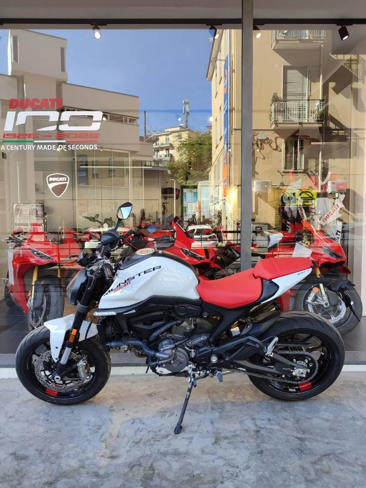 Ducati Monster 937 (2021 - 25) (2)