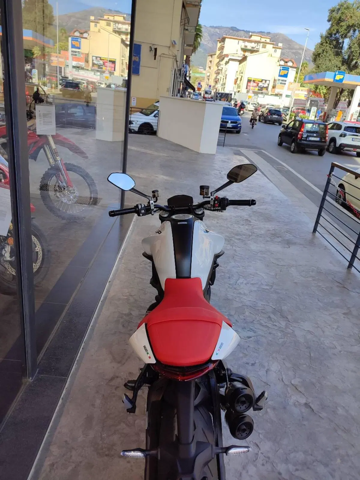 Ducati Monster 937 (2021 - 25) (4)